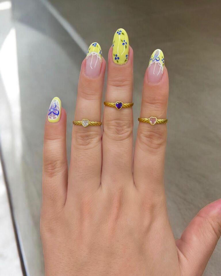 925 Ayar Gümüş Rengini Seç Taşlı Yüzük