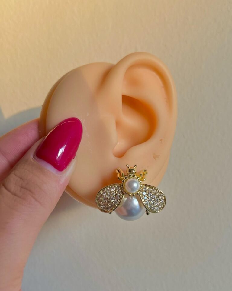 Zirkon Taşlı Arı Küpe